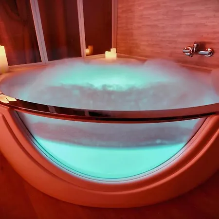 Nuit Romantique Detente Et Toulouse