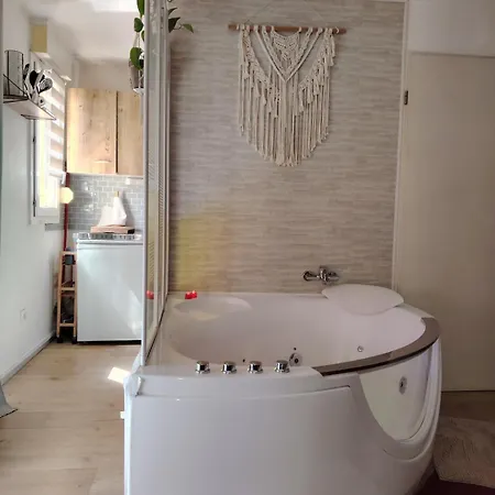 Апартаменты Nuit Romantique Detente Et Toulouse