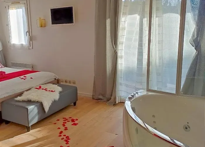 Nuit Romantique Detente Et Toulouse アパート